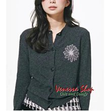 VENESSA~ 歐單 MRI 新款 精緻小雛菊刺繡 女の圓領羊毛針織衫開衫小外套 (P1584)