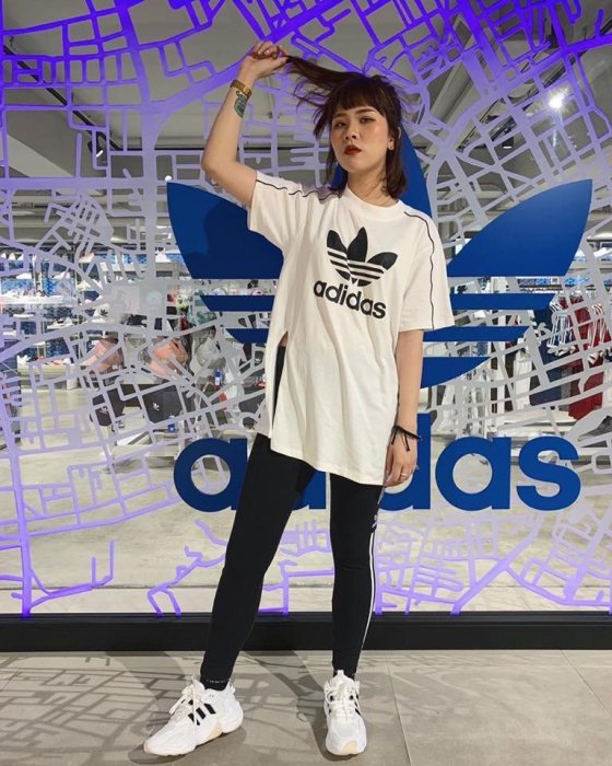 【Dr.Shoes 】Adidas Original 女裝 白 三葉草 側邊開叉 長版 短袖T恤 EC1877