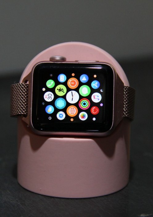 售二手Apple Watch series 2 38mm  GPS版本，玫瑰金色金屬錶殼
