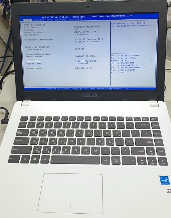 【尚典3C】華碩 ASUS 14吋筆記型電腦 X451C 4G RAM 經典白 機器正常(當零件機賣)  中古/二手/華碩/ASUS/筆電/電腦/14吋筆電