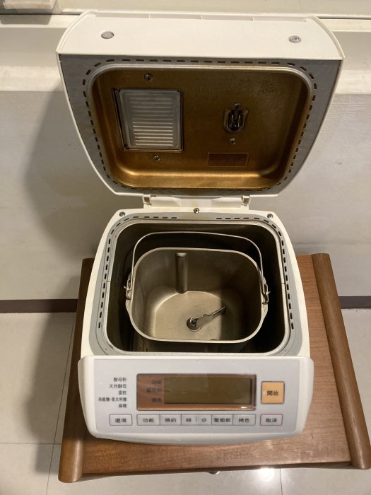 Panasonic 國際牌 全自動製麵包機 (SD-BM152）