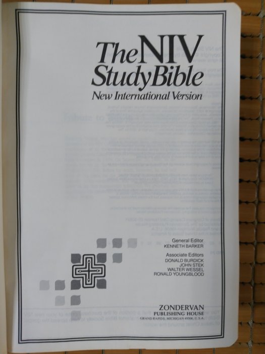 不二書店   the niv study bible 美國印刷 三面刷金 英文原文聖經