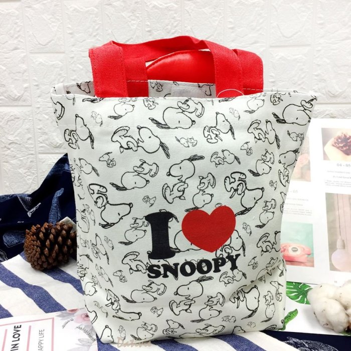 【卡漫迷】 Snoopy 帆布 手提袋 全身 ㊣版 史奴比 史努比 餐袋 便當袋 手提包 外出包 帆布包 萬用包 肩背包