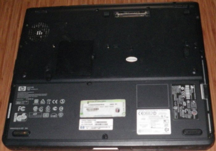 Compaq Presario V1000  筆電殺肉機