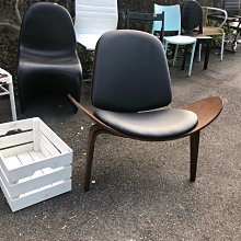 【 一張椅子 】 Hans.J Wegner 設計Three Legged Chair 三腳椅．飛機椅 展示品出清 復刻款