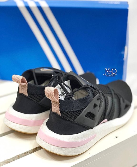 [MR.CH] ADIDAS Arkyn BOOST 黑粉 女 慢跑鞋 BD7575