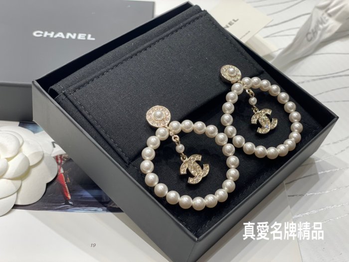 《真愛名牌精品》CHANEL AB4991  大圓圈珍珠 內雙C水鑽 夾式耳環 *全新*代購
