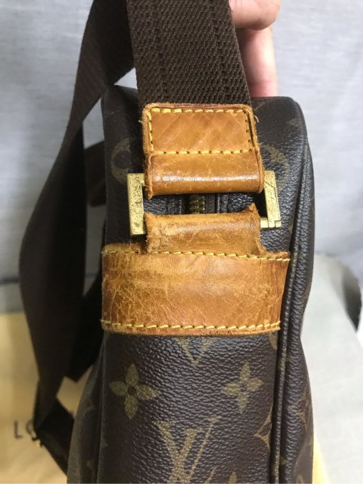 ❤️ LV M40043 稀有學院風經典原花logo 書包 公事包 電腦包 公事包 手提包 斜背包 超級好用二用包 耐操耐用 粗用 賺錢工具