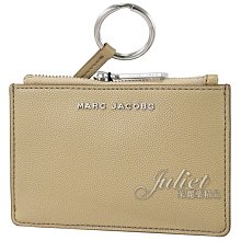 【茱麗葉精品】【全新精品 優惠中】MARC JACOBS 馬克賈伯 專櫃商品 浮雕LOGO證件鑰匙零錢包.淺褐 現貨
