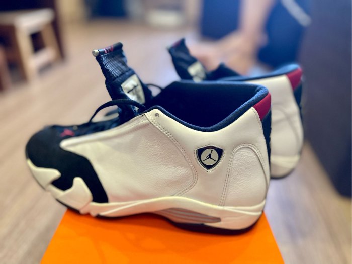 新春特價  Jordan 14 Retro Black Toe 2014（US11）保證正品 收藏家必備