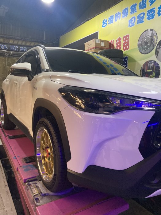 RAV4 TOYOTA 18吋金色BBS鋁圈 CROSS 5X114.3 大內凹 235/50/18 米其林新胎 PS5