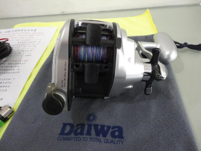 日本島內機daiwa LEOBRITZ 300 mt 型電動捲線器| Yahoo奇摩拍賣