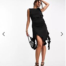 (嫻嫻屋) 英國ASOS-Miss Selfridge黑色圓領無袖胸花裝飾荷葉摺邊不規則裙洋裝 EF23