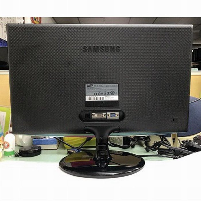 SAMSUNG 三星 S22B310B 22吋 LED寬螢幕液晶顯示器、D-Sub、DVI雙介面輸入〈附變壓器與線組〉