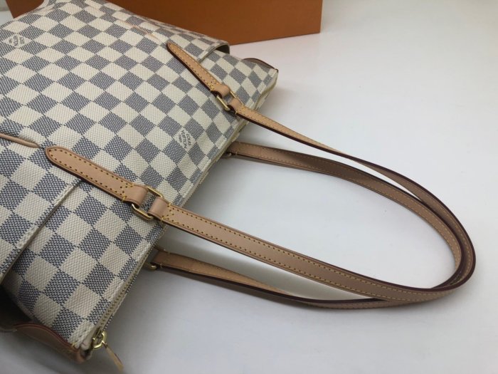 ※芯閣名牌精品店※LV N41280 Totally 白色 棋盤格 雙口袋 小款 手提/肩背包 近全新