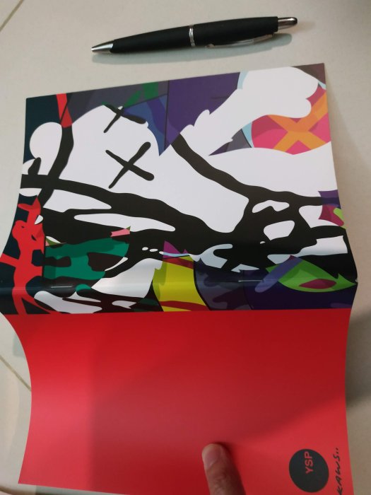 (1) 全新真品 KAWS YSP notebook 英國 筆記本 gone NGV share one 印刷簽名