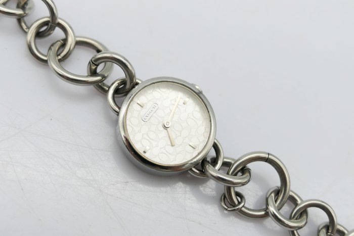 (小蔡二手挖寶網) COACH 石英錶 經典圖騰 手鍊錶 有行走 商品如圖 1元起標 無底價
