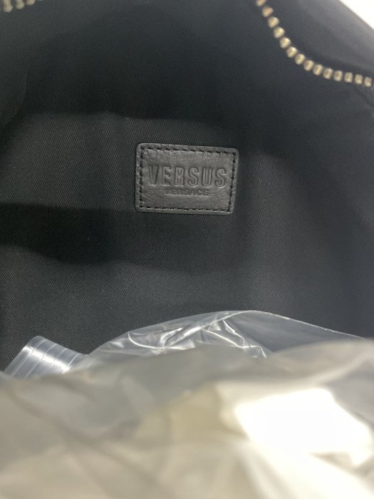 【就是愛買正品】【現貨】VERSACE VERSUS 黑色 後背包 健身 運動