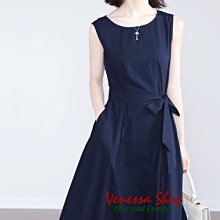 VENESSA~ 新款 沉穩藏藍色 綁帶收腰 A字大裙襬 透氣竹纖維 大圓領無袖連身洋裝 背心裙 (K1041)