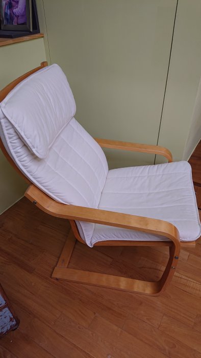 Ikea POÄNG 扶手椅, 實木貼皮, 樺木/米白色