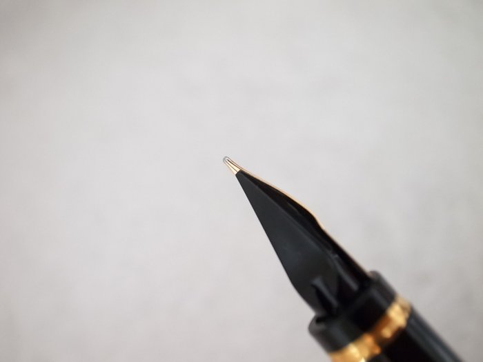 A142 百樂 日本製 elabo第一代 14k 中軟尖鋼筆(軟調)(8成新)