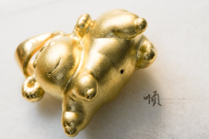 順順飾品--純金墜子--香港製造藝術小羊墜子┃重0.59錢.硬金處理不易變形