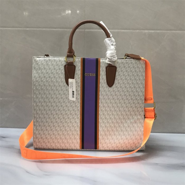新款GUESS包包女包歐美時尚大容量復古購物袋高級感印花斜挎包手提托特包包