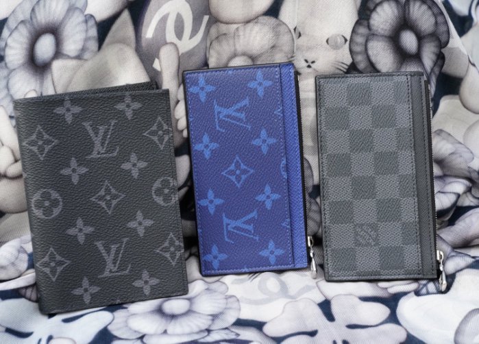 Louis Vuitton Passport Cover Monogram Eclipse M64501