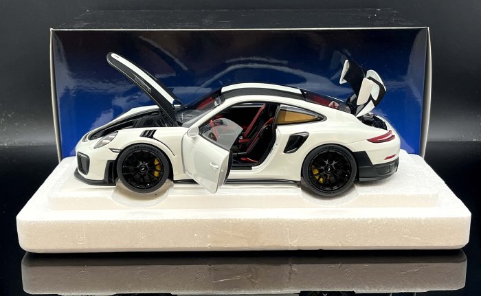 【MASH】現貨特價  Autoart 1/18 Porsche 991.2 GT2 RS 白 78171