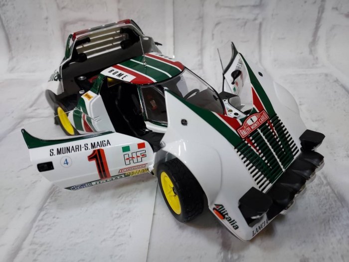 宗鑫 Kyosho KY08130A Lancia Stratos HF 1977 蒙地卡羅站 Aitalia 塗裝