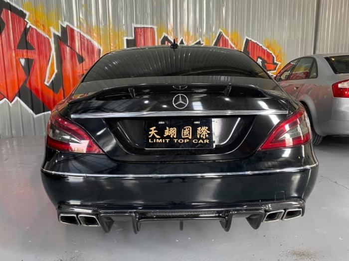 【天翊國際】BENZ W218 CLS 350 OEM R款 碳纖維 後下巴 (非AMG直上)