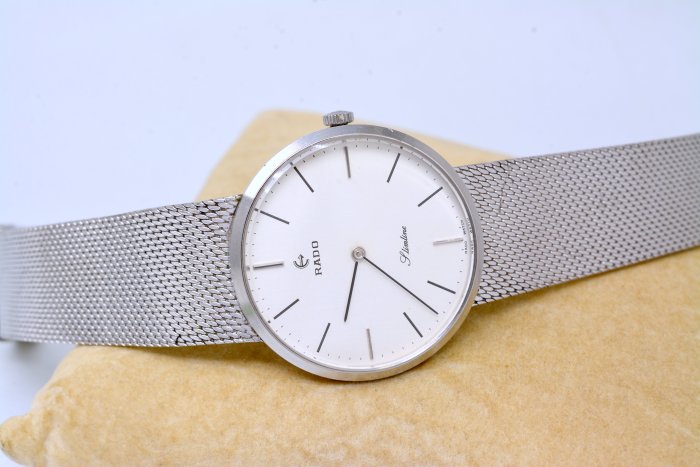 《寶萊精品》RADO 雷達表銀白圓型手動男子錶