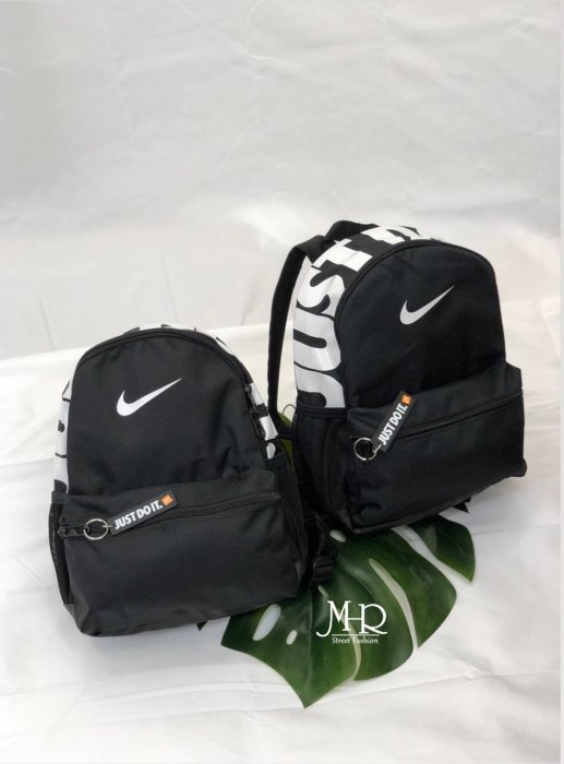 [MR.CH]NIKE JDI MINI 黑 白LOGO 兒童 雙肩 可愛後背包 書包 BA5559-013