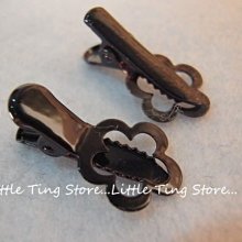 Little Ting Store 防掉髮前髮瀏海夾 簍空小花髮夾 瀏海夾 側邊夾 小髮夾