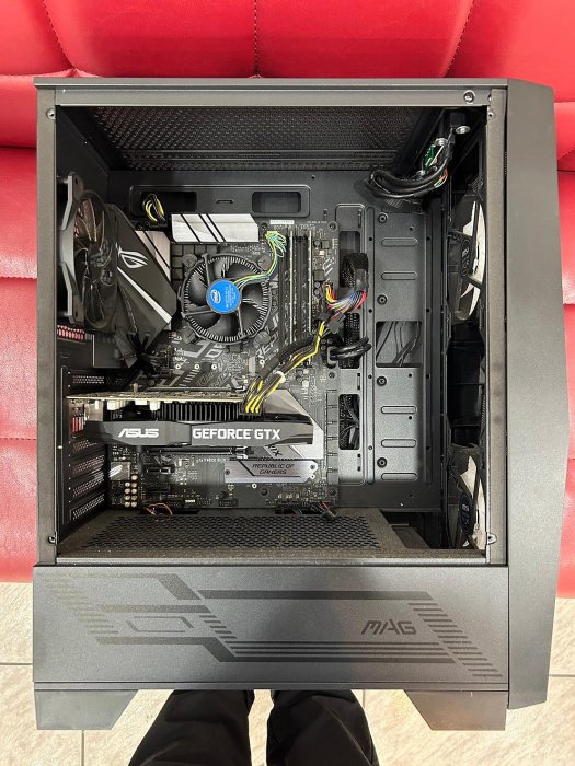 【艾爾巴二手】微星MAG FORGE 100R機殼 I5-9400F+16G+1T+1660Ti #主機#新竹00038