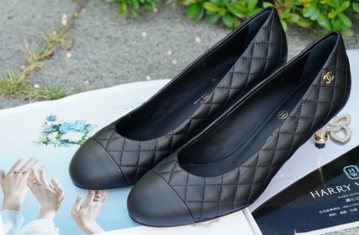 Chanel G30633 Quilted Pumps 菱格紋金跟鞋 5.5 cm 黑