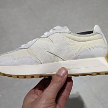 南◇2022 4月 NEW BALANCE 男女鞋 復古 休閒 情侶鞋 拼接 奶油白 MS327KC1