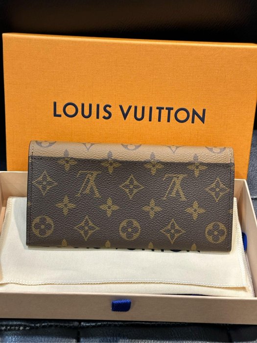 【EZ兔購】正品 LV LOUIS VUITTON M82157 Emilie 錢包 長夾現貨 全配