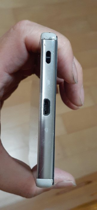 Sony Xperia Z5 Premium Z5P E6853 （八核 2300萬畫素 5.5吋）只測試螢幕畫面觸控正常無破 狀況: 現在有圖案鎖