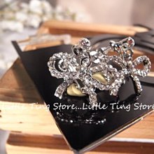 Little Ting Store: SWAROVSKI 垂吊 蝴蝶結耳環貼耳飾螺旋夾式耳環 生日禮物