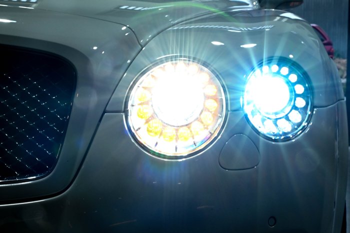《※台灣之光※》 全新Bentley 賓利 Flying Spur 類新車後期樣式晶鑽LED HID投射魚眼頭燈組大燈組