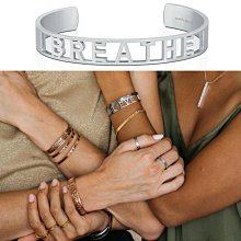 MANTRABAND 美國悄悄話 BREATHE 銀色手環 新款小寬版 慢慢呼吸