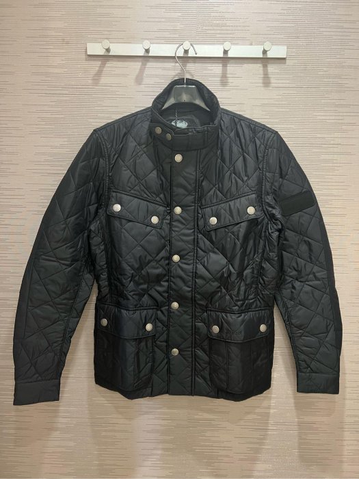 【EZ兔購】正品 Barbour 英國 百年品牌 格紋 菱格紋 風衣 外套 現貨 S