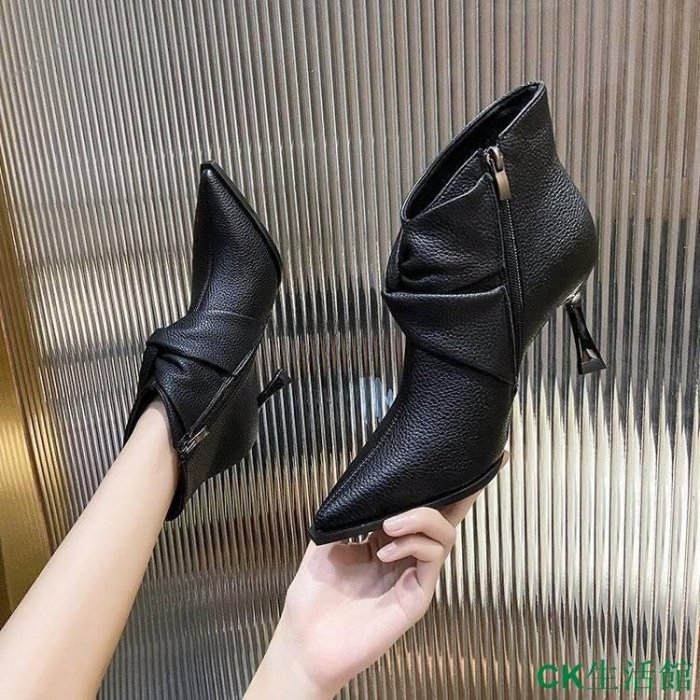 CK生活館��8cm法式優雅小短靴 尖頭短靴女 瘦瘦時裝靴 設計感高跟鞋 細跟氣質馬丁靴