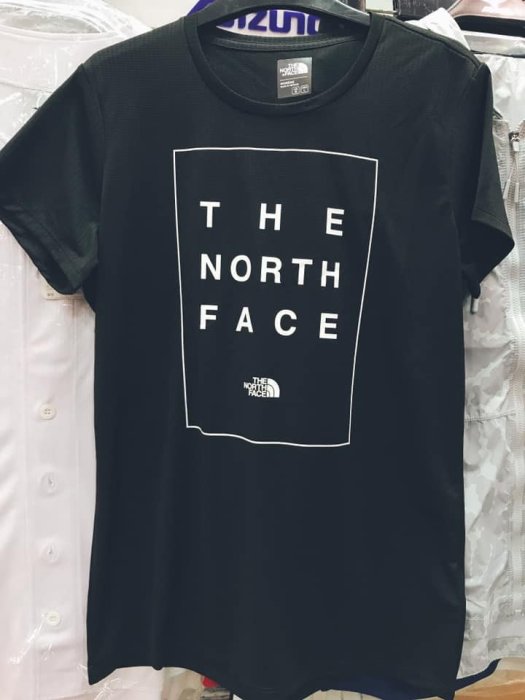 The North Face 女 短袖T恤 排汗衣 圖片T 透氣 運動衣 圓領 NF0A3V94 JK3 黑 現貨