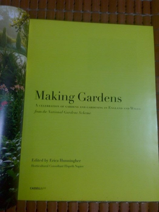 不二書店 Making Gardens:  from the National Gardens Scheme 精裝