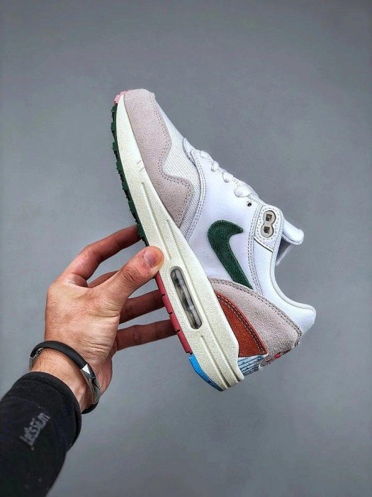 【換糖鋪子】耐克 Nike Air Max 1 初代復古氣墊慢跑鞋 貨號：FQ0256-131