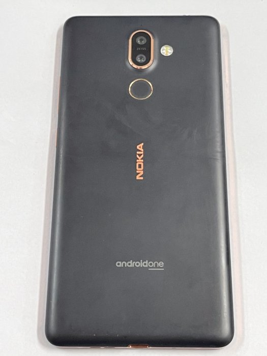 Nokia 7 Plus  4GB/64GB  八核心  1200 萬畫素(2鏡頭)  6 吋 IPS TFT