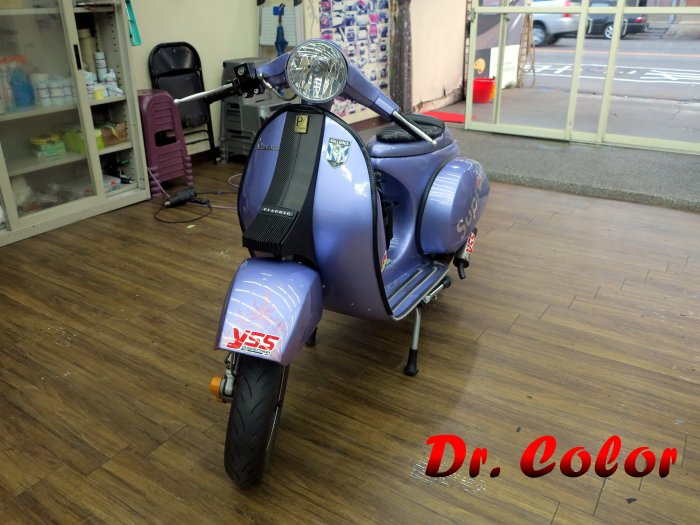 Dr. Color 玩色專業汽車包膜 Vespa PX 150 黑carbon_車頭面板 /前土除