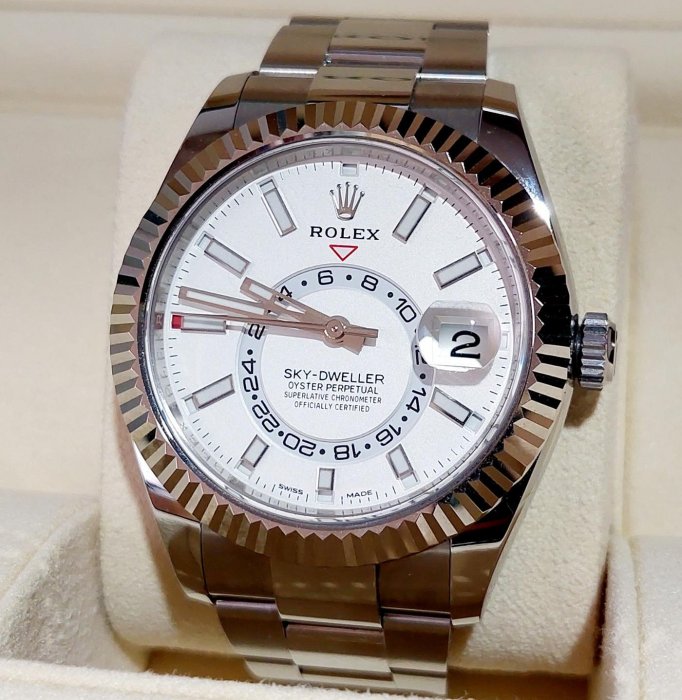 ROLEX 勞力士 326934 白面天行者 蠔式 半金 天行者 沙羅系統 年曆錶 兩地時區 自動上鍊 42m年曆錶 大全套 盒單吊牌齊全 95新以上